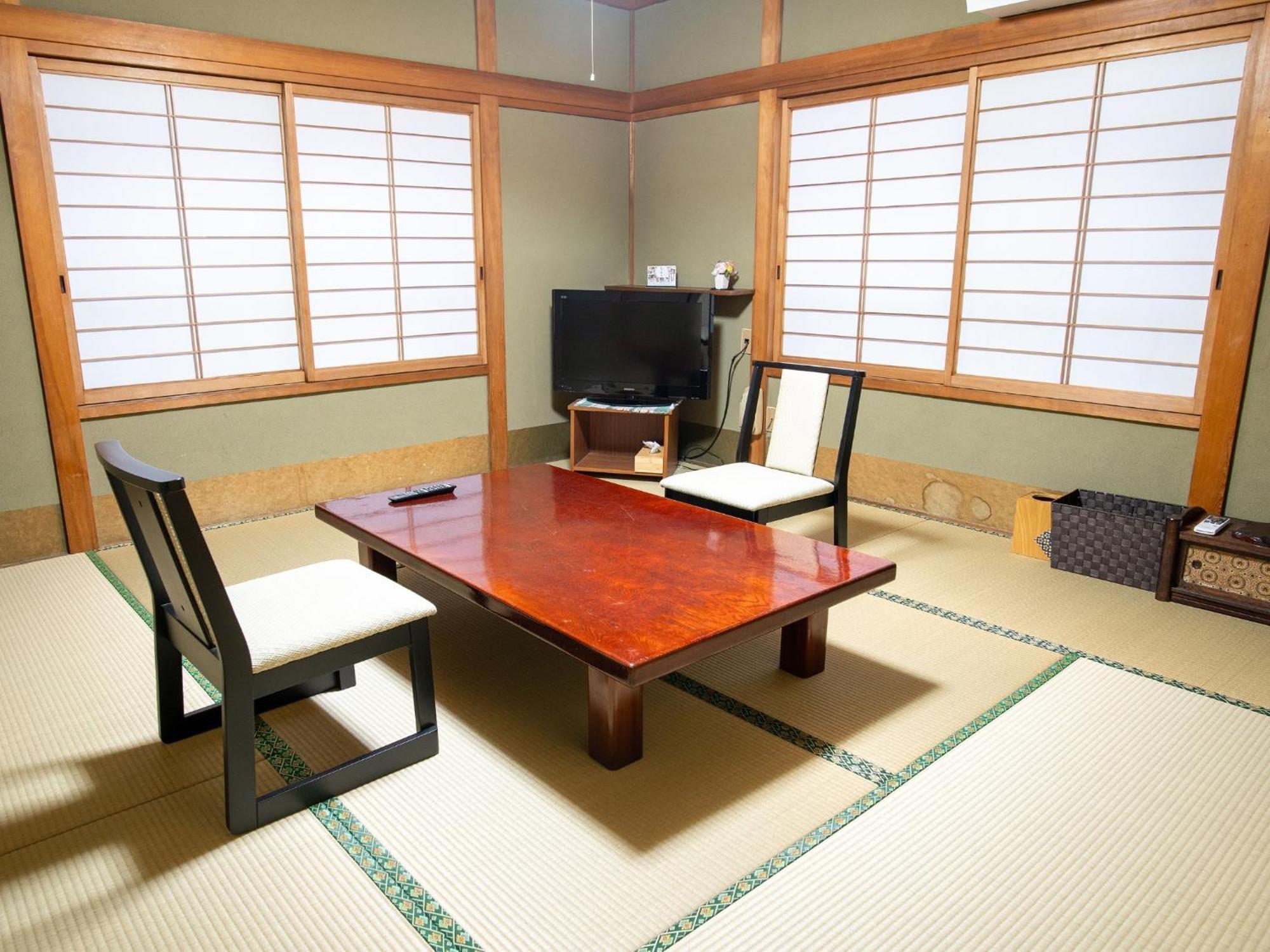 Takayanagi Ryokan - Vacation Stay 88528V Такамацу Екстериор снимка